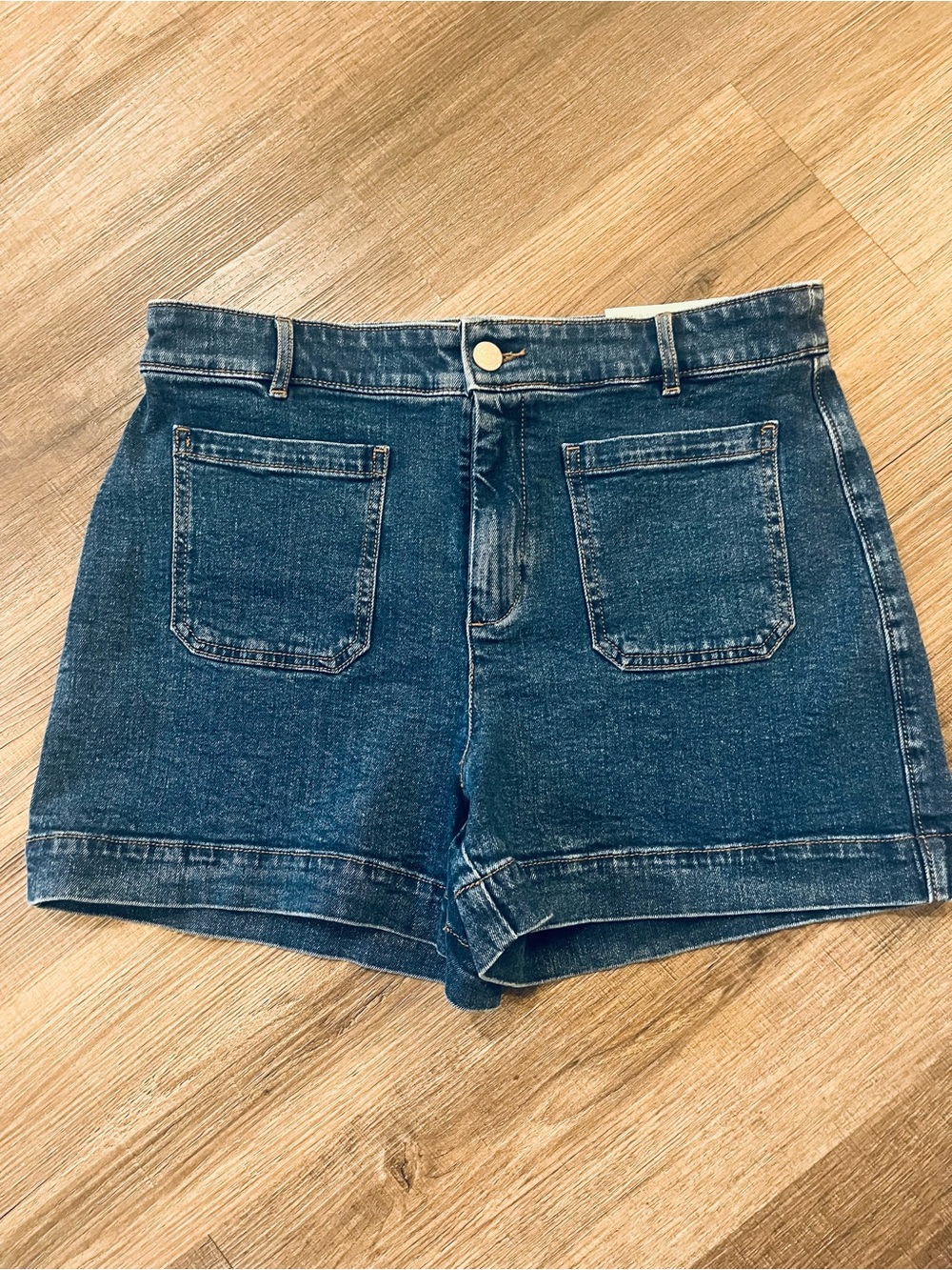 NWT Loft Outlet women’s Palmer shorts size 10 high-rise